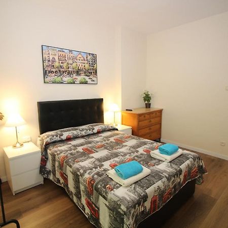 Urgel Habitaciones Barcelona Buitenkant foto