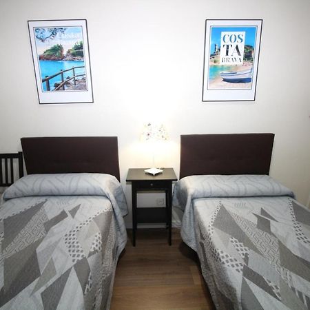 Urgel Habitaciones Barcelona Buitenkant foto