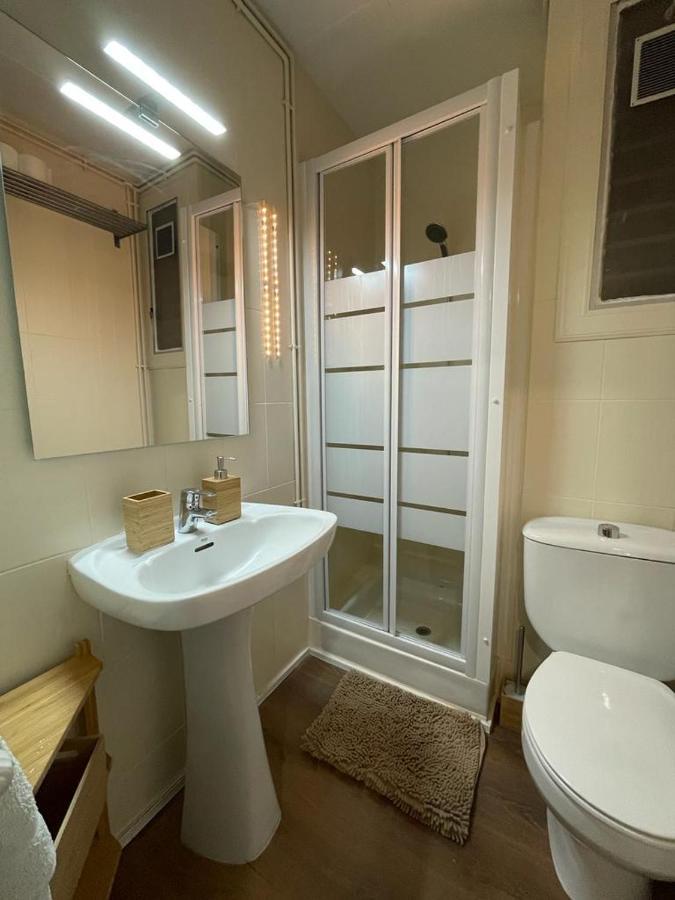 Urgel Habitaciones Barcelona Buitenkant foto