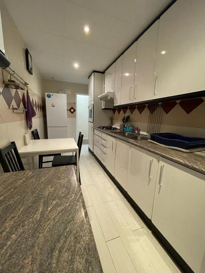 Urgel Habitaciones Barcelona Buitenkant foto