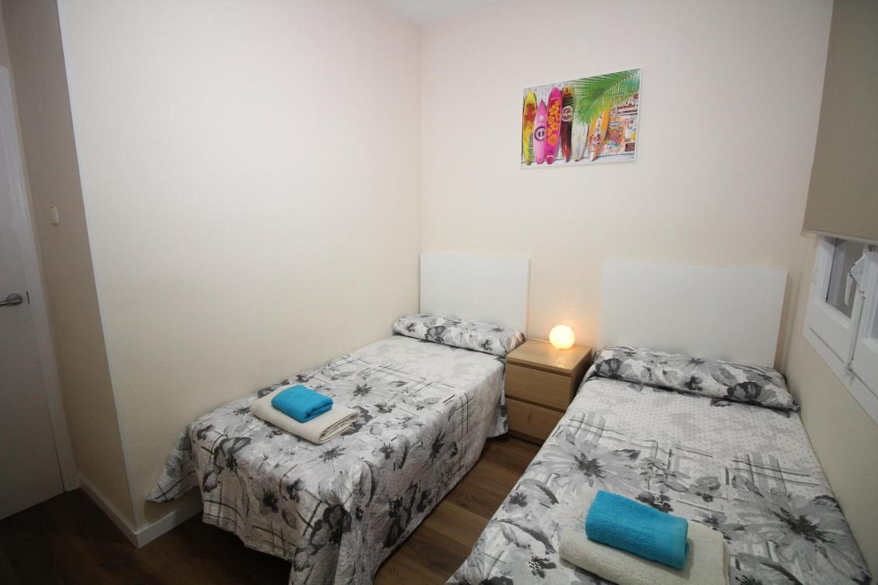 Urgel Habitaciones Barcelona Buitenkant foto