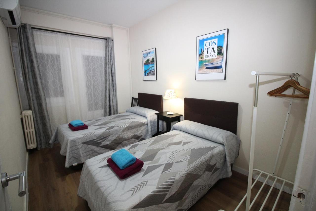 Urgel Habitaciones Barcelona Buitenkant foto