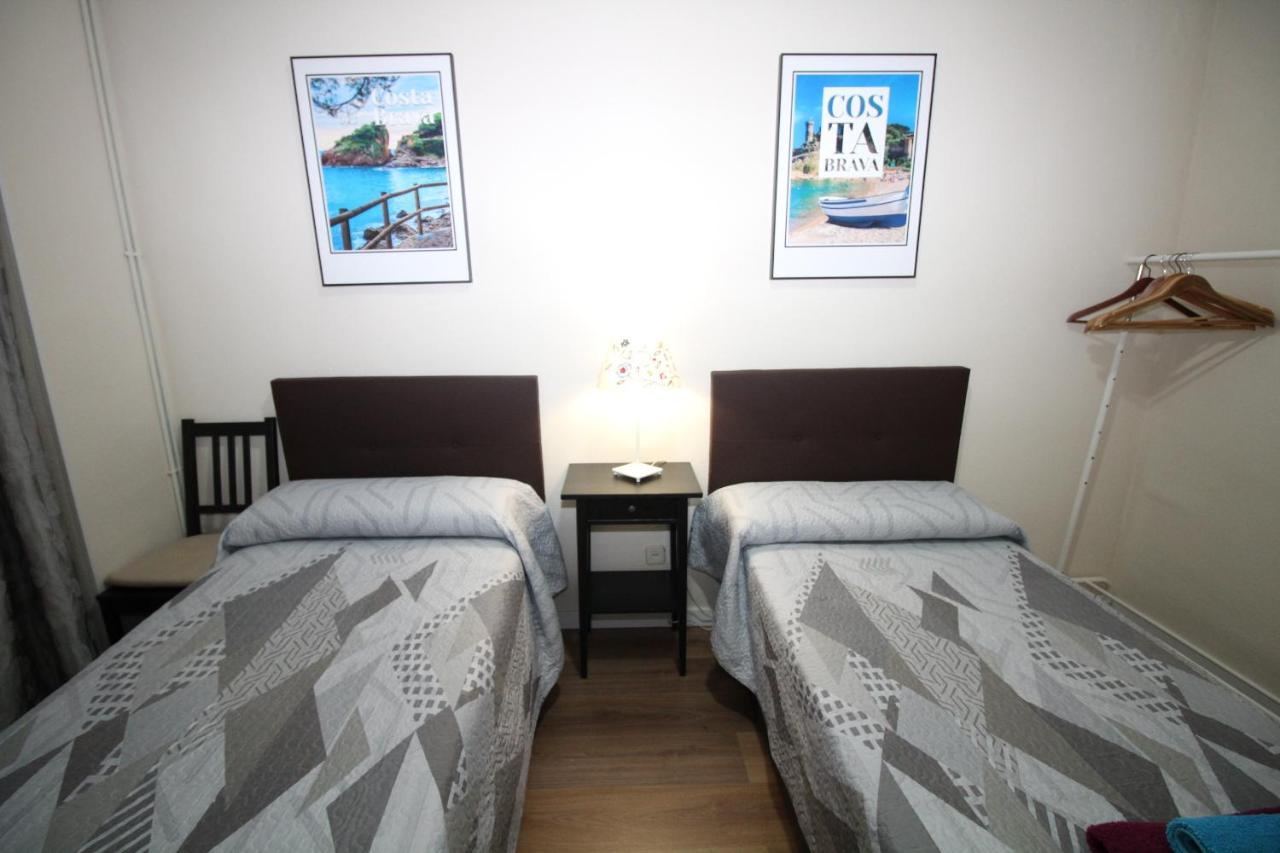 Urgel Habitaciones Barcelona Buitenkant foto